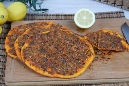 Hatay Yöresine Ait 10 Adet Biberli Ekmek